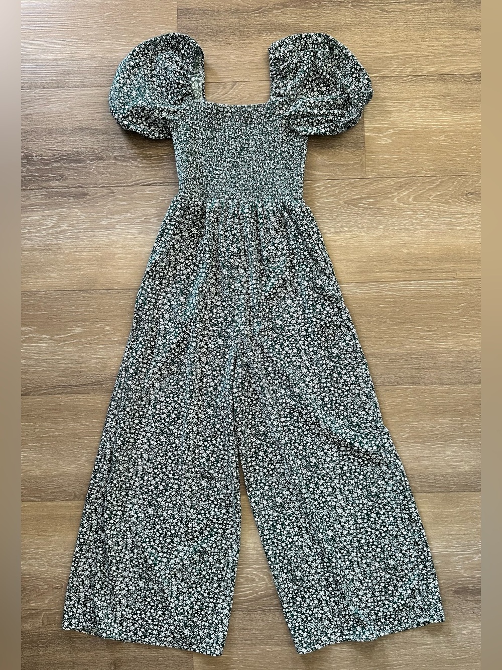 SHEIN Dark Green Floral Smocked Puff-Sleeve Jumpsuit